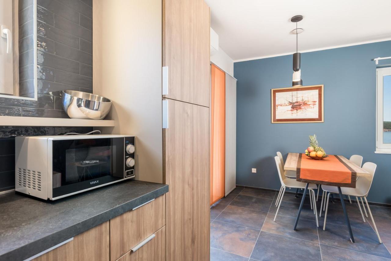 Apartmani Heni Vrbnik Eksteriør bilde
