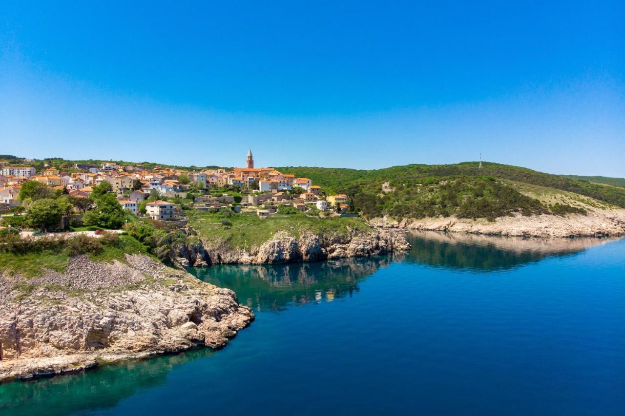 Apartmani Heni Vrbnik Eksteriør bilde