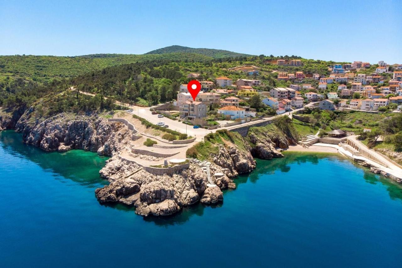 Apartmani Heni Vrbnik Eksteriør bilde